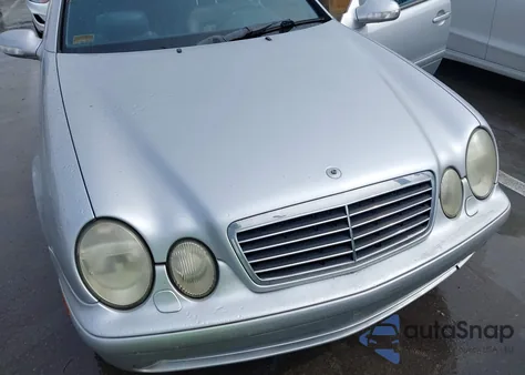 2002 Mercedes-Benz Clk 55 Amg z USA, uszkodzony, nr VIN WDBLK74G22T123385